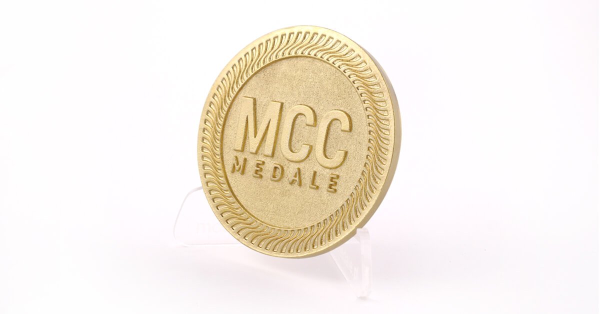 Błyszczący Mosiądz - kolor odlewów dostępny w MCC Medale