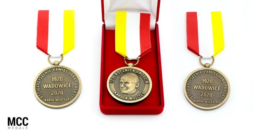 100 rocznica urodzin Karola Wojtyły została upamiętniona orderami przygotowanymi przez MCC Medale