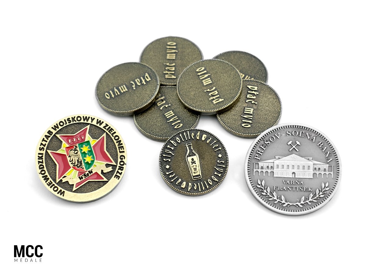 Monety firmowe wykorzystywane jako gadżet przez klientów MCC Medale