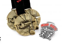 Bieg Ulicą Piotrkowską Rossmann Run - medale dla zawodników wykonane przez firmę MCC Medale