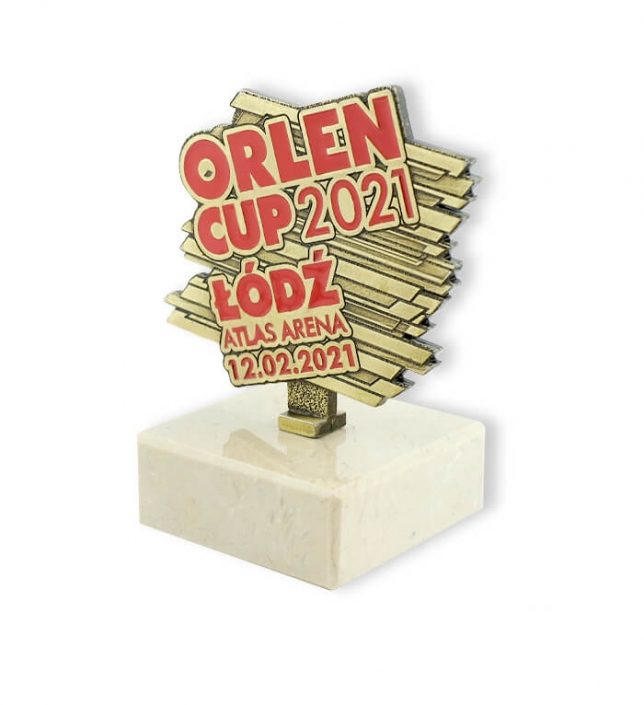 Statuetka o nieregularnym kształcie przedstawiająca logo wydarzenia Orlen Cup