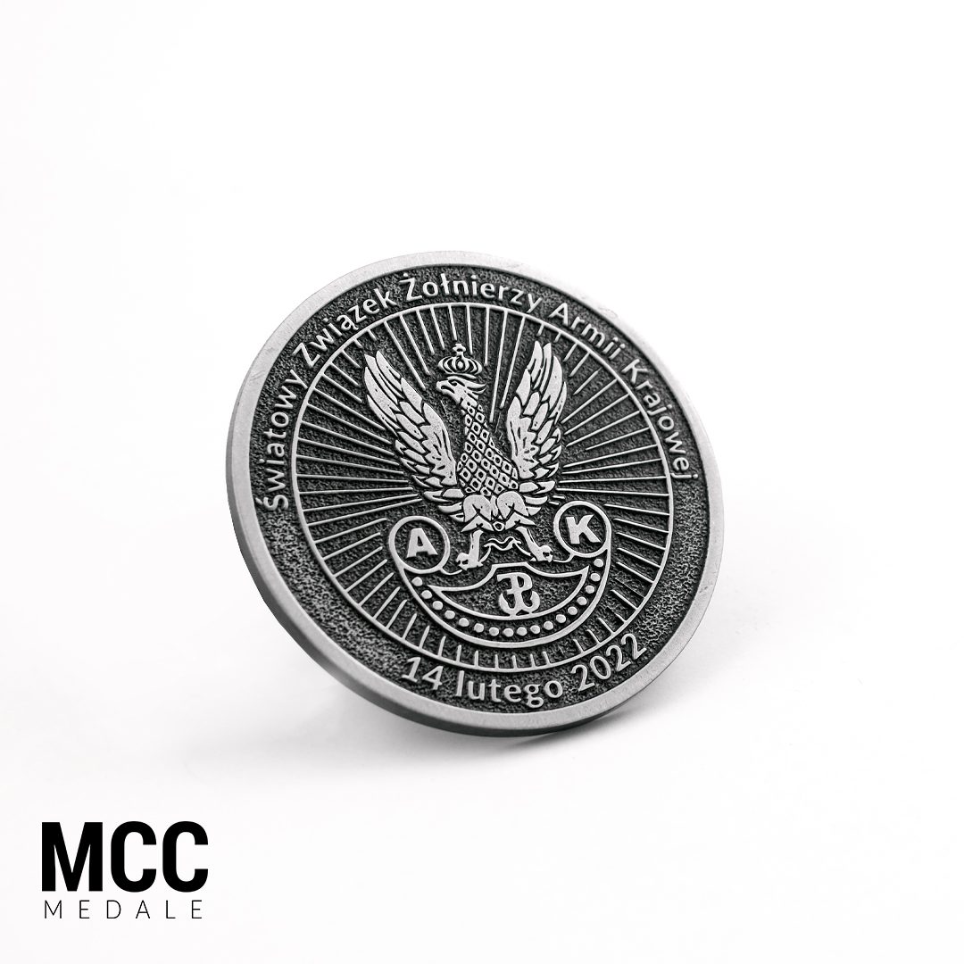 Medal okolicznościowy z motywem Armii Krajowej wykonany przez MCC Medale