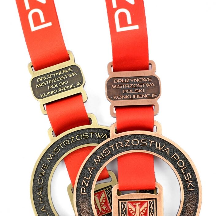 Medal wykonany dla PZLA z czerwoną wstążką