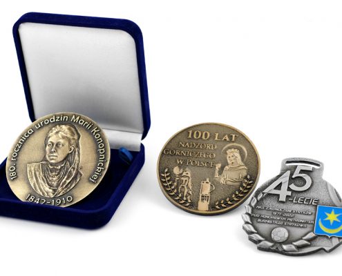 Trójwymiarowe medale okolicznościowe z odlewni MCC Medale. Różne przykłady realizacji 3D