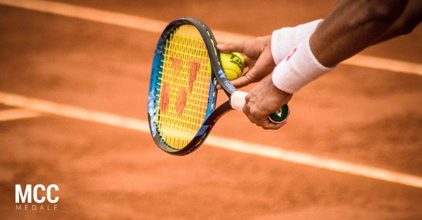 Wielki Szlem - co to jest i jakie turnieje tenisowe wchodzą w jego skład? Odpowiedzi szukaj na blogu producenta trofeów sportowych mccmedale.pl