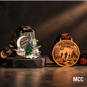 Medal z metalu vs. model z drewna - co wybrać?